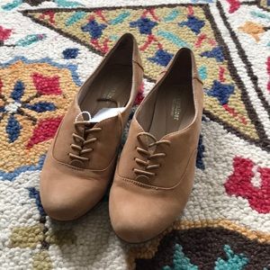 Naturalizer tan leather oxford flats NWT women 7.5